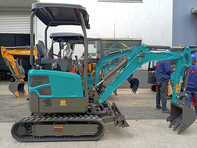 小型挖掘機(jī)BMPC15